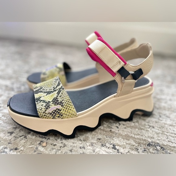 New Sorel KINETIC Impact Y-Strap Wedge Platform Sandal Snake Skin Size 11 - Picture 7 of 9